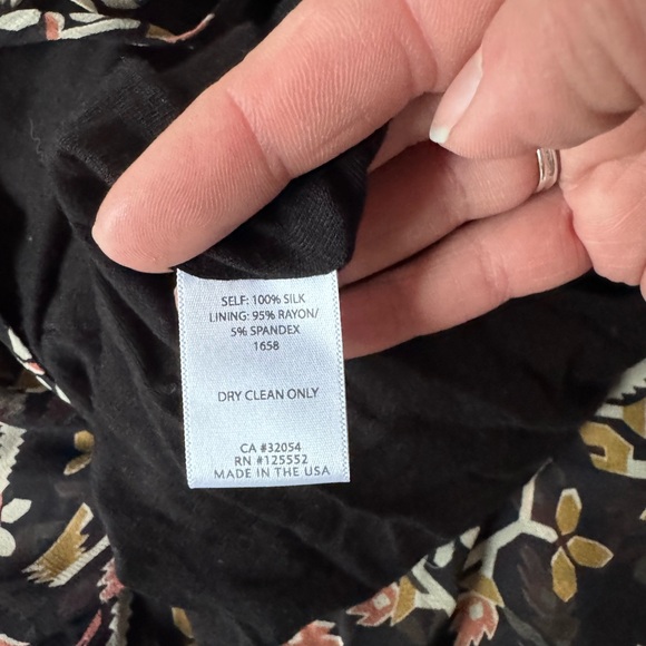 Anthropologie Dolan Rolakan Pink & Black Pattern Silk Jumpsuit Sz small - Picture 12 of 14